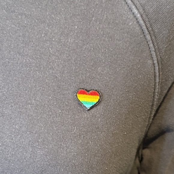 Spiritual Gangster Women’s XS Charcoal Rainbow Heart Crew Neck Sweater - Picture 3 of 7